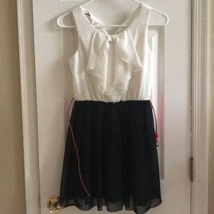 Cute dress for your special event! XS